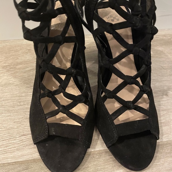 Vince Camuto Stesha Block Sandal - Picture 2 of 16